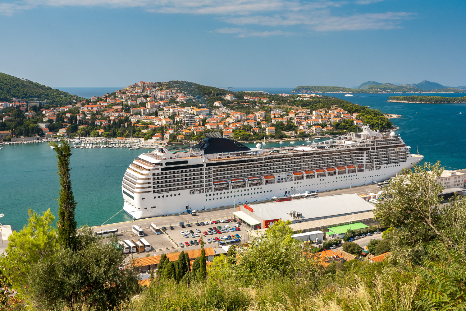 Crucero en un puerto croata