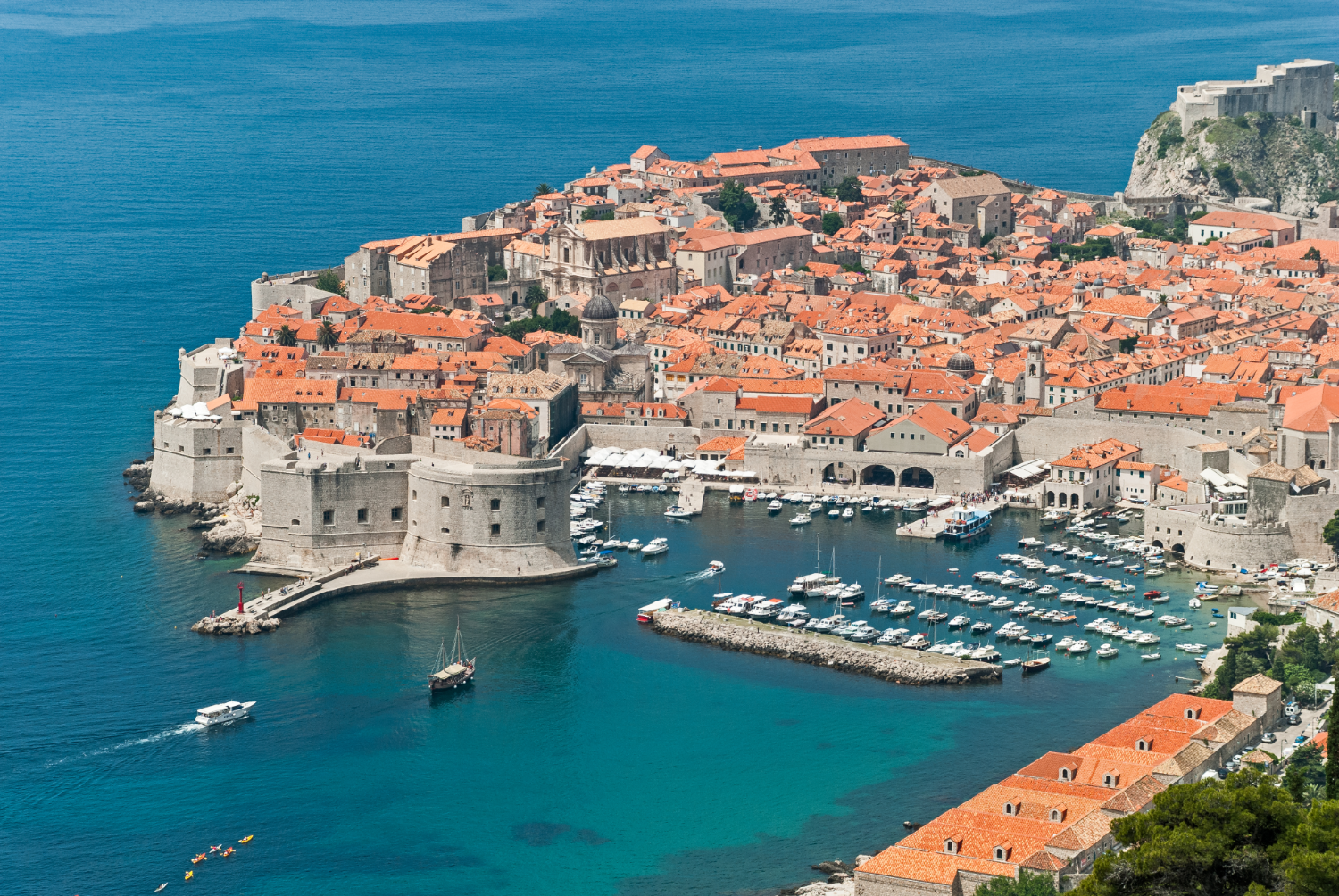 Dubrovnik i Kroatien er bedst kendt for sin middelalderlige bykerne.