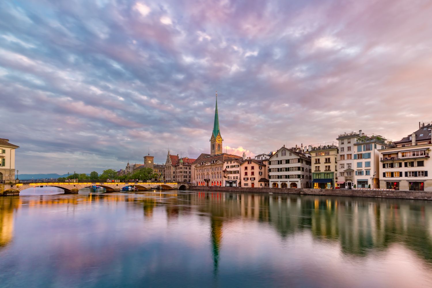 The famous Faumunster Church in Zürich