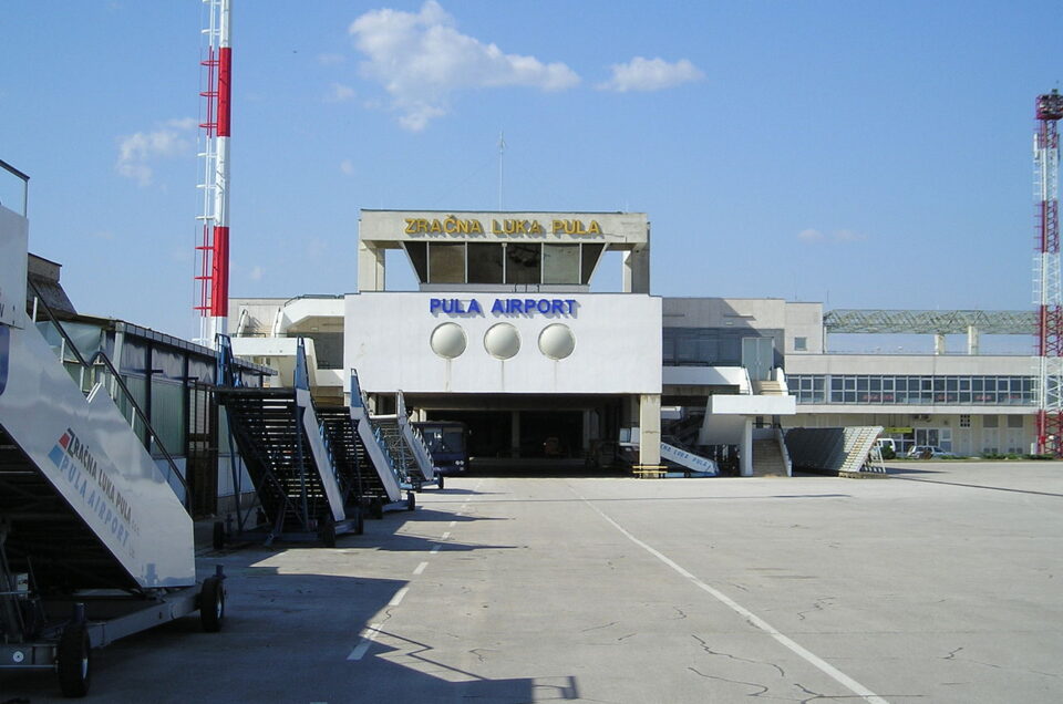 Pula Flughafen